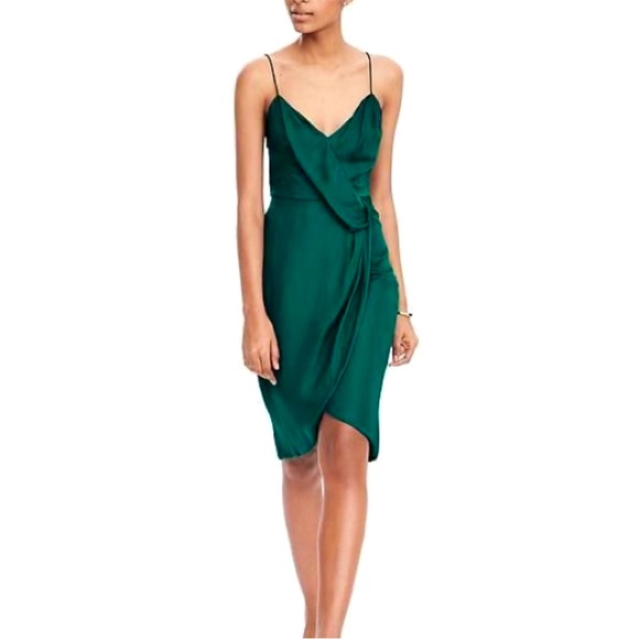 Banana Republic Dresses & Skirts - Banana Republic emerald wrap silky dress